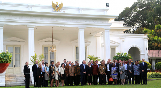 President Joko Widodo hosts a 20-20 delegation at Istana Negara in Jakarta. November 2014.